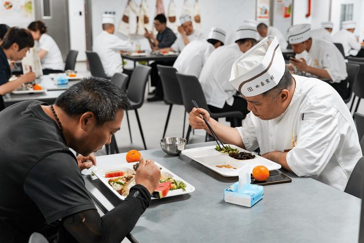 科技+营养双赋能,康比特助力西康宾馆餐饮服务数智焕